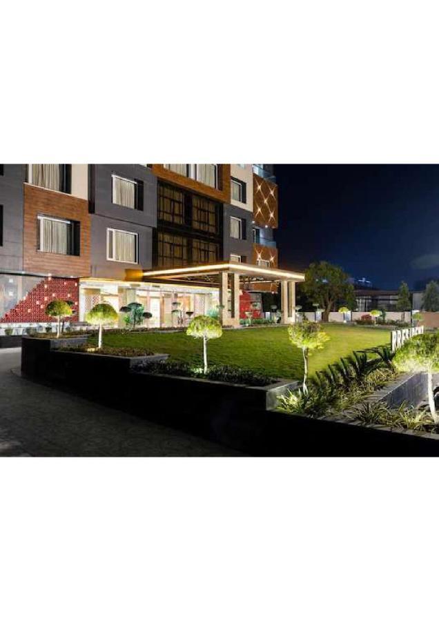 Hotel Shivay President Ujjain Εξωτερικό φωτογραφία
